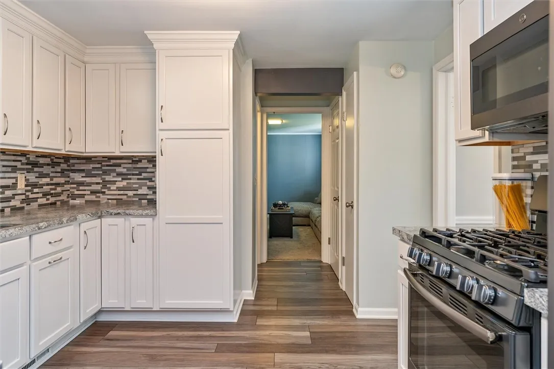 45 Seaford Drive, Irondequoit, New York 14617, Irondequoit, New York 14617, 4 Bedrooms Bedrooms, 9 Rooms Rooms,2 BathroomsBathrooms,Residential,For Sale,45 Seaford Drive, Irondequoit, New York 14617,R1624119