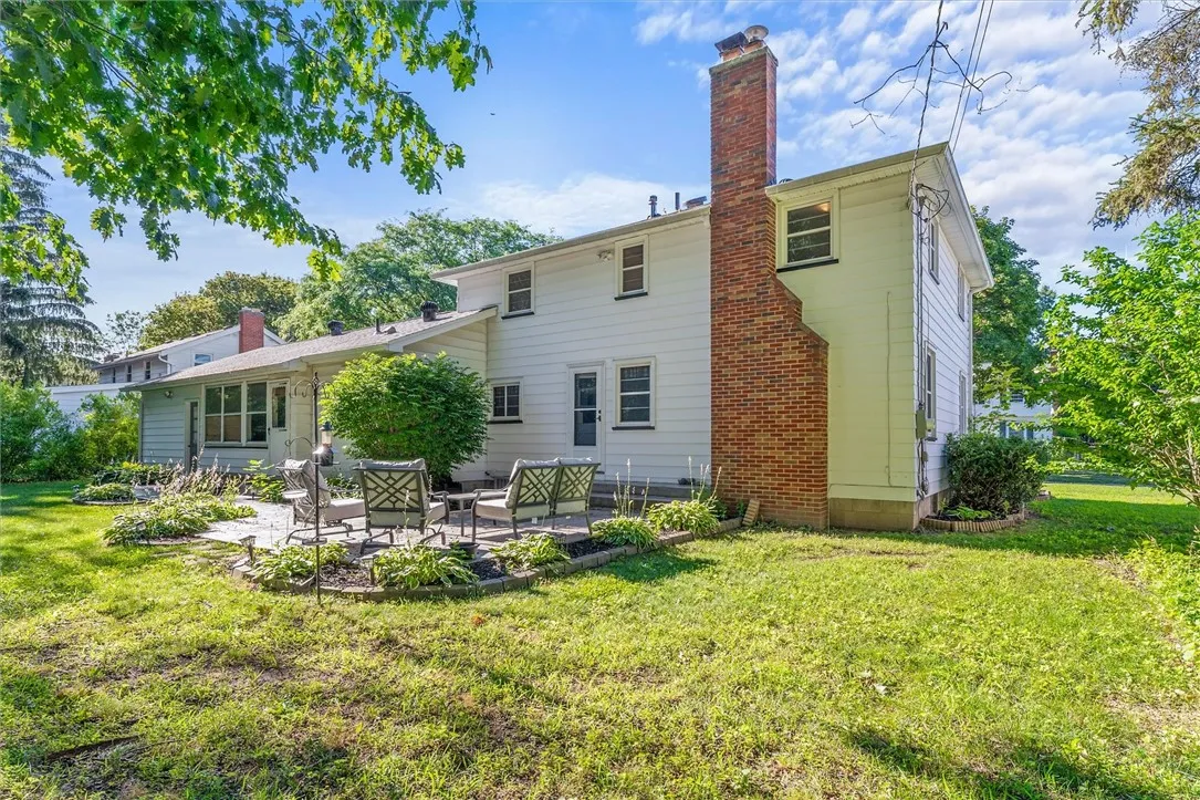 45 Seaford Drive, Irondequoit, New York 14617, Irondequoit, New York 14617, 4 Bedrooms Bedrooms, 9 Rooms Rooms,2 BathroomsBathrooms,Residential,For Sale,45 Seaford Drive, Irondequoit, New York 14617,R1624119