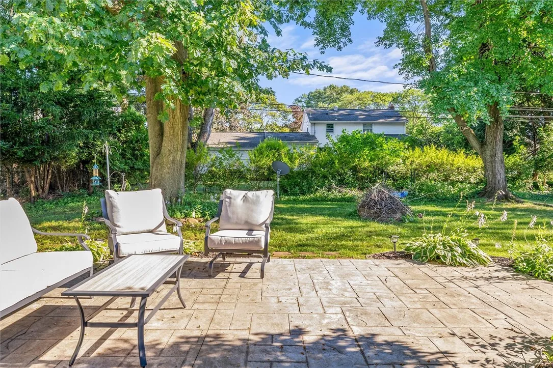 45 Seaford Drive, Irondequoit, New York 14617, Irondequoit, New York 14617, 4 Bedrooms Bedrooms, 9 Rooms Rooms,2 BathroomsBathrooms,Residential,For Sale,45 Seaford Drive, Irondequoit, New York 14617,R1624119
