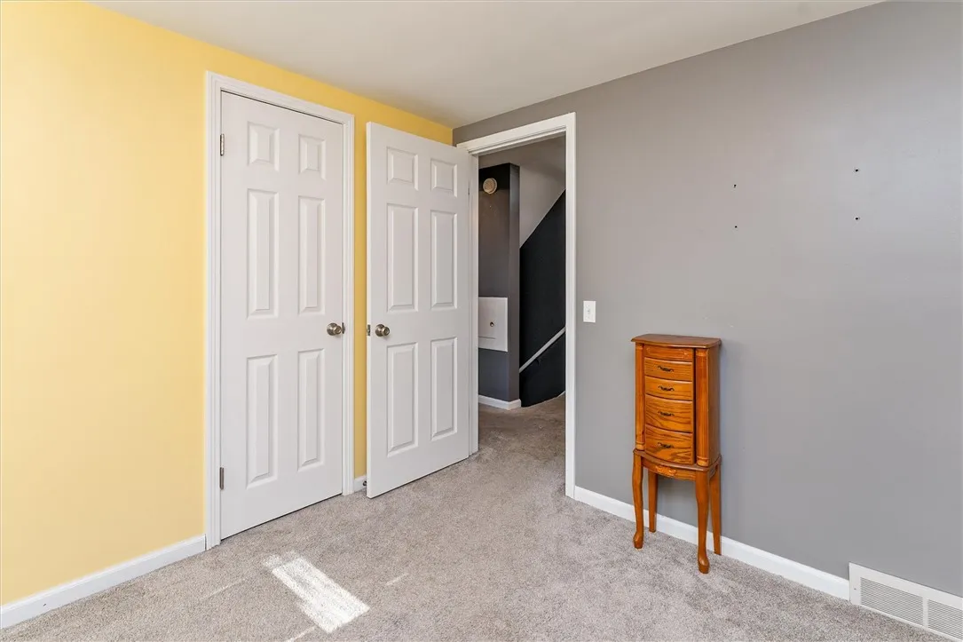 45 Seaford Drive, Irondequoit, New York 14617, Irondequoit, New York 14617, 4 Bedrooms Bedrooms, 9 Rooms Rooms,2 BathroomsBathrooms,Residential,For Sale,45 Seaford Drive, Irondequoit, New York 14617,R1624119
