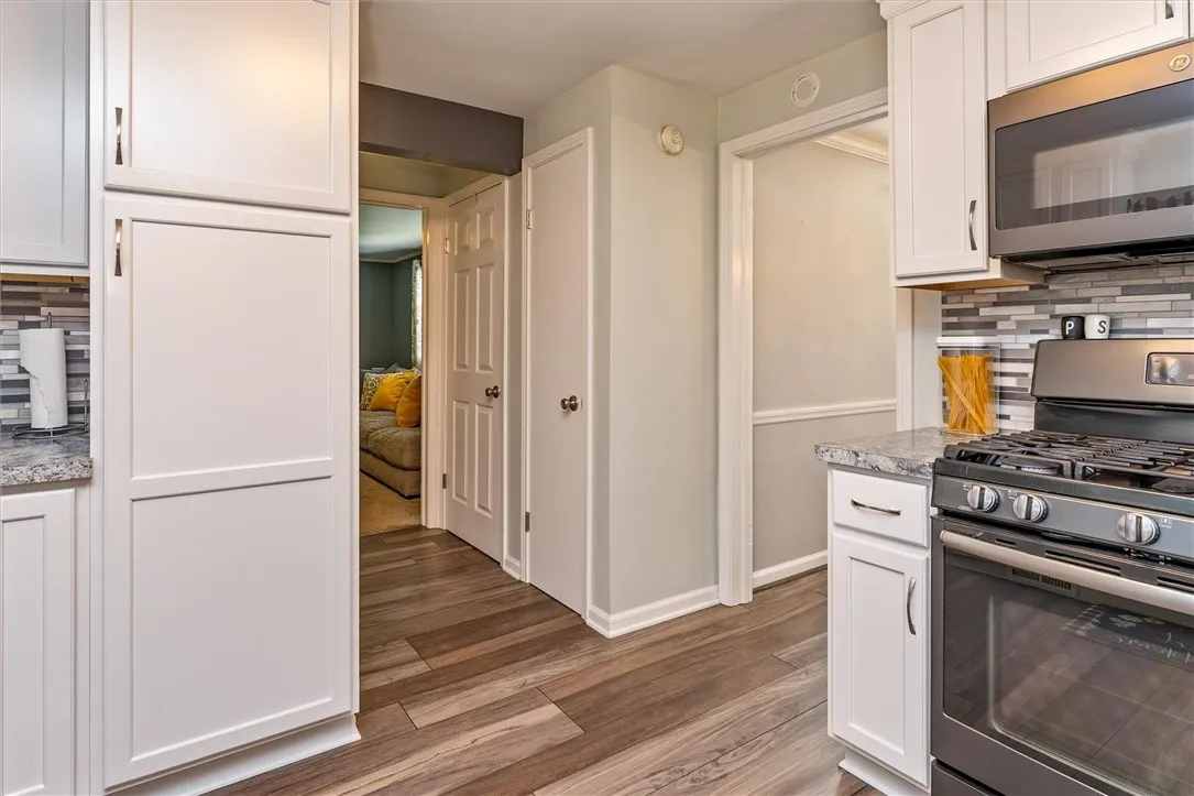 45 Seaford Drive, Irondequoit, New York 14617, Irondequoit, New York 14617, 4 Bedrooms Bedrooms, 9 Rooms Rooms,2 BathroomsBathrooms,Residential,For Sale,45 Seaford Drive, Irondequoit, New York 14617,R1624119