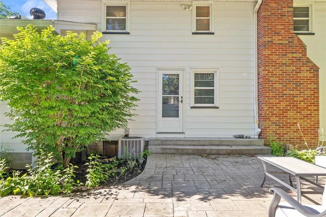 45 Seaford Drive, Irondequoit, New York 14617, Irondequoit, New York 14617, 4 Bedrooms Bedrooms, 9 Rooms Rooms,2 BathroomsBathrooms,Residential,For Sale,45 Seaford Drive, Irondequoit, New York 14617,R1624119