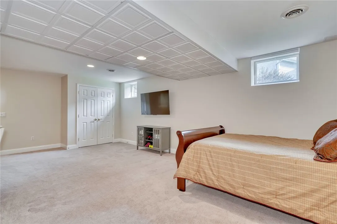542 Dunnbridge Drive, Webster, New York 14580, Webster, New York 14580, 4 Bedrooms Bedrooms, 9 Rooms Rooms,2 BathroomsBathrooms,Residential,For Sale,542 Dunnbridge Drive, Webster, New York 14580,R1624495