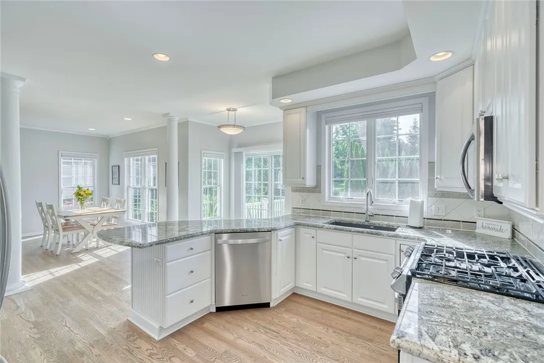 542 Dunnbridge Drive, Webster, New York 14580, Webster, New York 14580, 4 Bedrooms Bedrooms, 9 Rooms Rooms,2 BathroomsBathrooms,Residential,For Sale,542 Dunnbridge Drive, Webster, New York 14580,R1624495