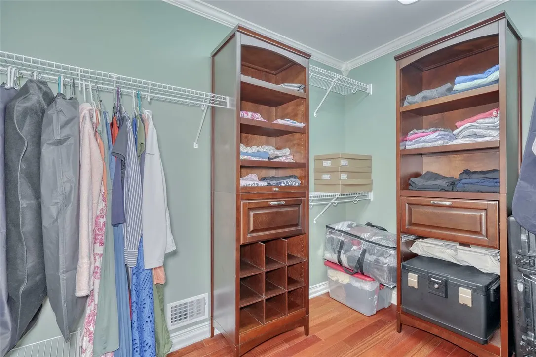542 Dunnbridge Drive, Webster, New York 14580, Webster, New York 14580, 4 Bedrooms Bedrooms, 9 Rooms Rooms,2 BathroomsBathrooms,Residential,For Sale,542 Dunnbridge Drive, Webster, New York 14580,R1624495