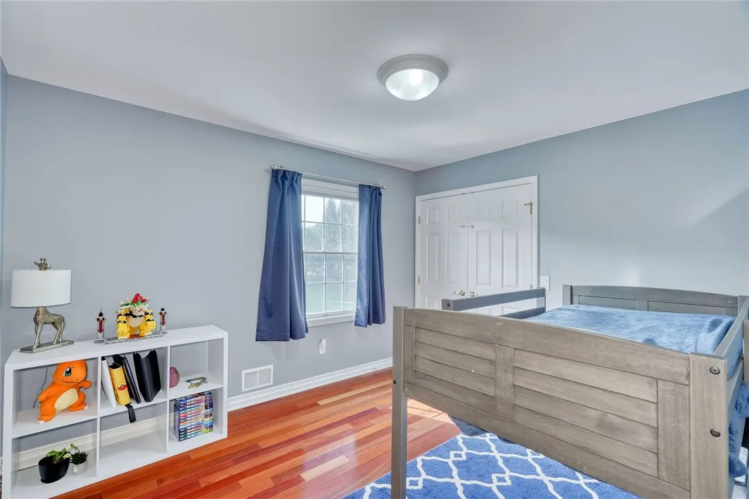 542 Dunnbridge Drive, Webster, New York 14580, Webster, New York 14580, 4 Bedrooms Bedrooms, 9 Rooms Rooms,2 BathroomsBathrooms,Residential,For Sale,542 Dunnbridge Drive, Webster, New York 14580,R1624495