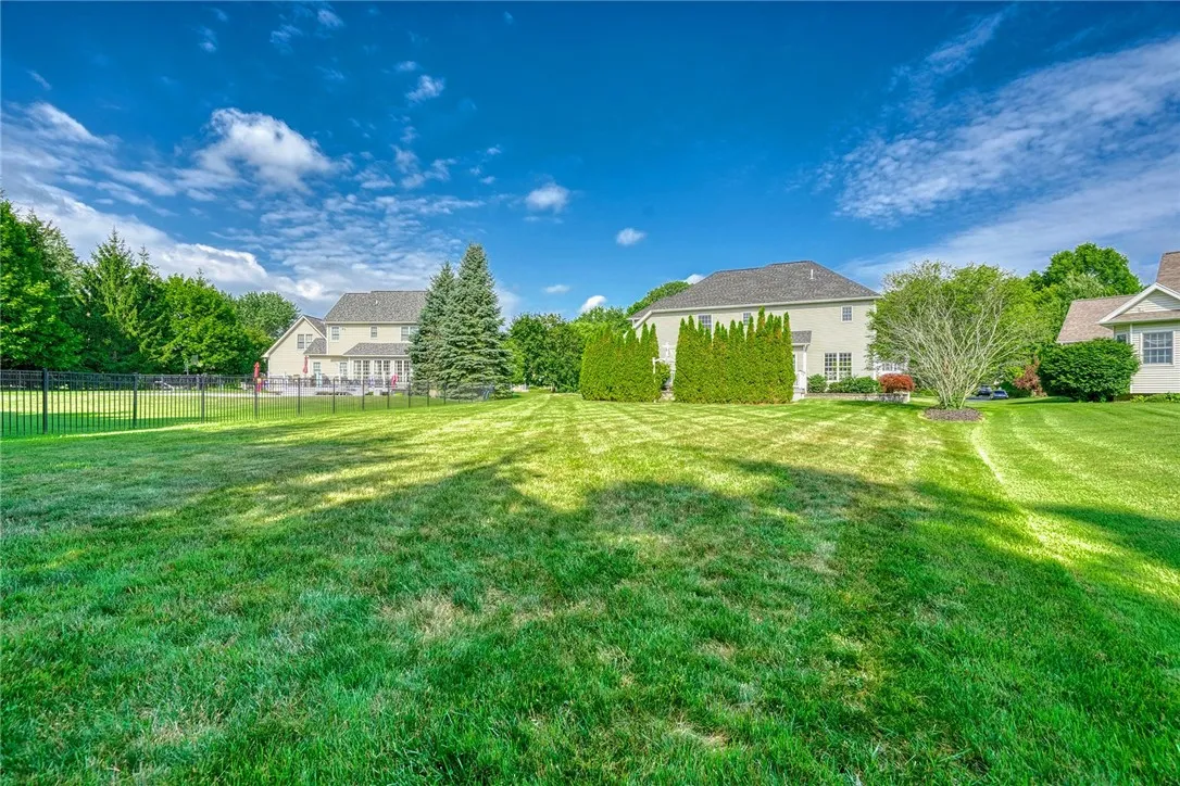 542 Dunnbridge Drive, Webster, New York 14580, Webster, New York 14580, 4 Bedrooms Bedrooms, 9 Rooms Rooms,2 BathroomsBathrooms,Residential,For Sale,542 Dunnbridge Drive, Webster, New York 14580,R1624495