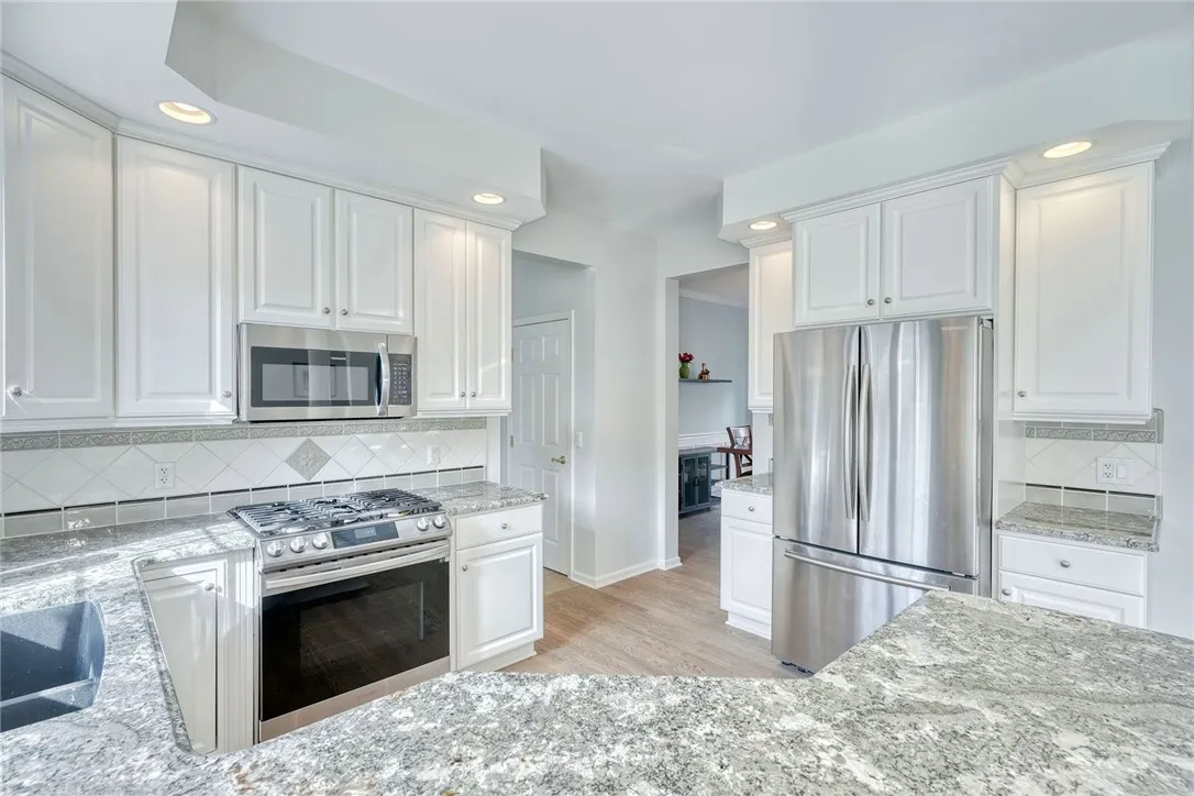 542 Dunnbridge Drive, Webster, New York 14580, Webster, New York 14580, 4 Bedrooms Bedrooms, 9 Rooms Rooms,2 BathroomsBathrooms,Residential,For Sale,542 Dunnbridge Drive, Webster, New York 14580,R1624495
