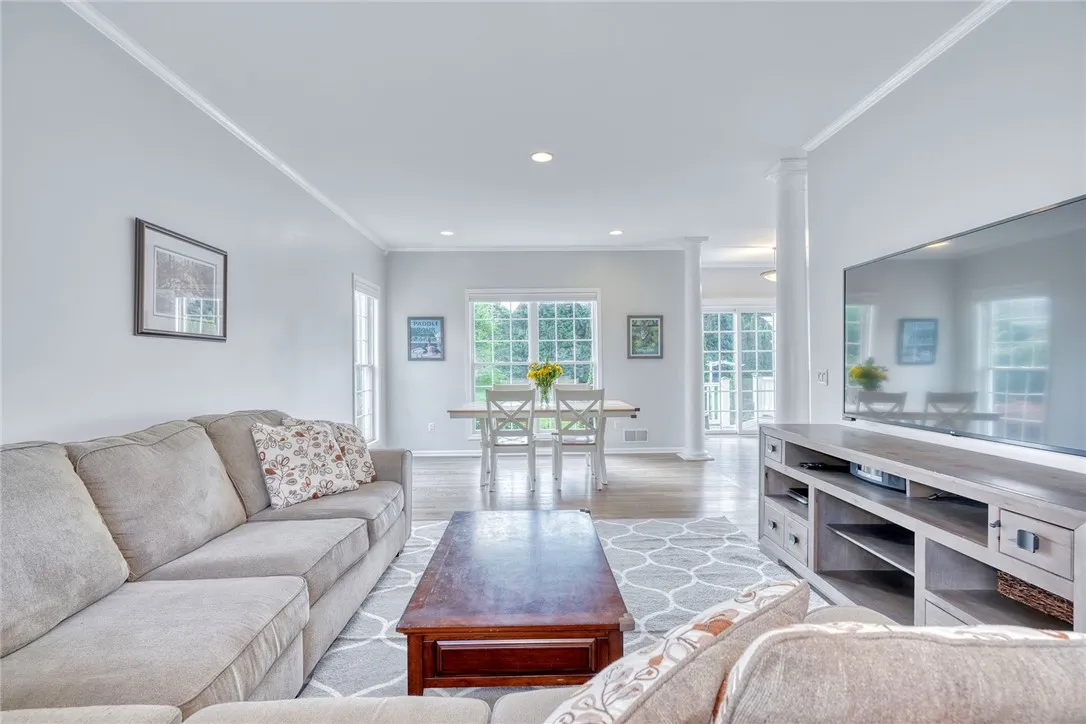542 Dunnbridge Drive, Webster, New York 14580, Webster, New York 14580, 4 Bedrooms Bedrooms, 9 Rooms Rooms,2 BathroomsBathrooms,Residential,For Sale,542 Dunnbridge Drive, Webster, New York 14580,R1624495