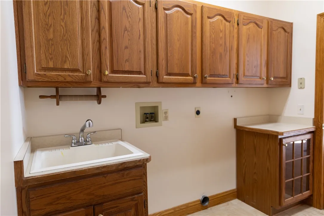 57c Long Pond Road, Greece, New York 14612, Greece, New York 14612, 4 Bedrooms Bedrooms, 6 Rooms Rooms,3 BathroomsBathrooms,Residential,For Sale,57c Long Pond Road, Greece, New York 14612,R1624695