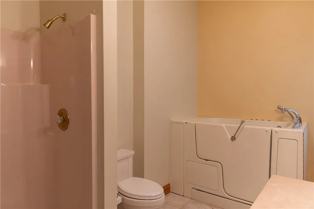57c Long Pond Road, Greece, New York 14612, Greece, New York 14612, 4 Bedrooms Bedrooms, 6 Rooms Rooms,3 BathroomsBathrooms,Residential,For Sale,57c Long Pond Road, Greece, New York 14612,R1624695