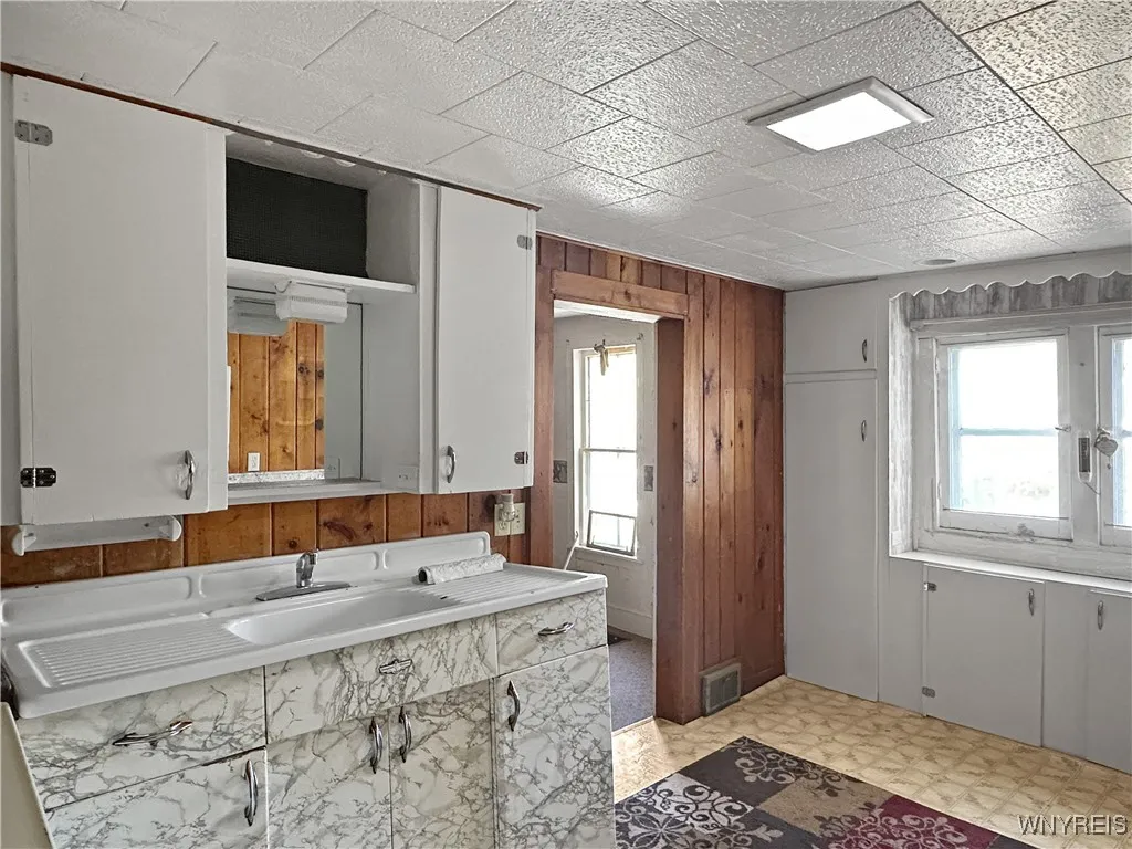 9 Park Road West, Castile, New York 14427, Castile, New York 14427, 4 Bedrooms Bedrooms, 8 Rooms Rooms,1 BathroomBathrooms,Residential,Closed,9 Park Road West, Castile, New York 14427,0,B1624997