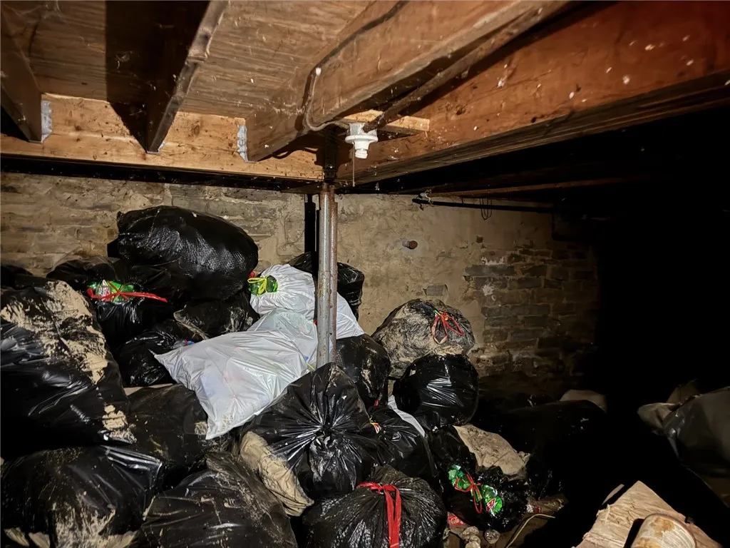 24 Merton Avenue, Belfast, New York 14711, Belfast, New York 14711, 4 Bedrooms Bedrooms, 9 Rooms Rooms,1 BathroomBathrooms,Residential,For Sale,24 Merton Avenue, Belfast, New York 14711,R1623117