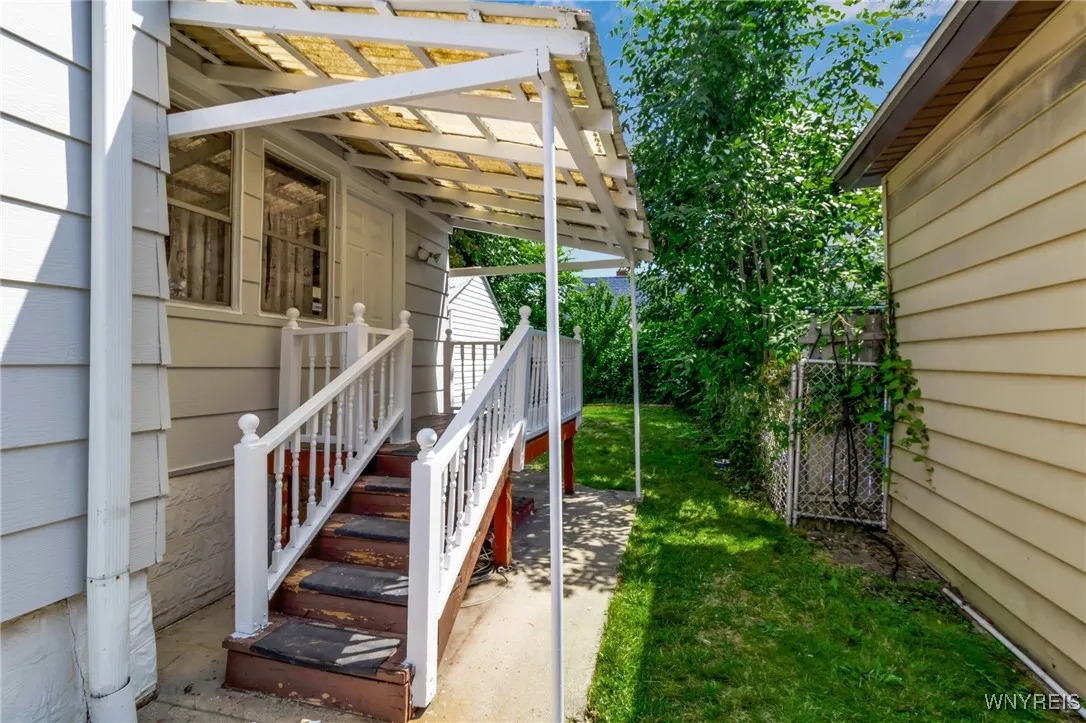 87 Kail Street, Buffalo, New York 14207, Buffalo, New York 14207, 3 Bedrooms Bedrooms, 5 Rooms Rooms,1 BathroomBathrooms,Residential,Closed,87 Kail Street, Buffalo, New York 14207,0,B1624142