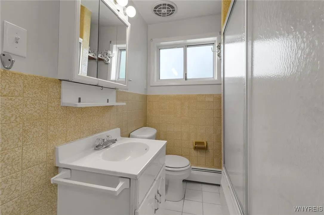 87 Kail Street, Buffalo, New York 14207, Buffalo, New York 14207, 3 Bedrooms Bedrooms, 5 Rooms Rooms,1 BathroomBathrooms,Residential,Closed,87 Kail Street, Buffalo, New York 14207,0,B1624142