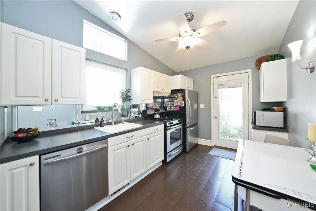 365 Huntington Avenue, Buffalo, New York 14214, Buffalo, New York 14214, 4 Bedrooms Bedrooms, 8 Rooms Rooms,1 BathroomBathrooms,Residential,For Sale,365 Huntington Avenue, Buffalo, New York 14214,B1625131