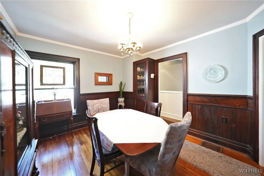 365 Huntington Avenue, Buffalo, New York 14214, Buffalo, New York 14214, 4 Bedrooms Bedrooms, 8 Rooms Rooms,1 BathroomBathrooms,Residential,For Sale,365 Huntington Avenue, Buffalo, New York 14214,B1625131