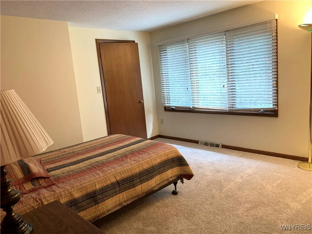 144 Breezewood Common Street, Amherst, New York 14, Amherst, New York 14051, 3 Bedrooms Bedrooms, 6 Rooms Rooms,2 BathroomsBathrooms,Residential,For Sale,144 Breezewood Common Street, Amherst, New York 14,B1625196