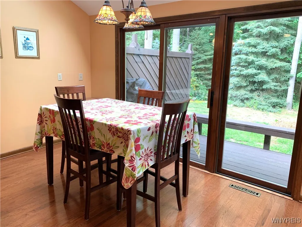 144 Breezewood Common Street, Amherst, New York 14, Amherst, New York 14051, 3 Bedrooms Bedrooms, 6 Rooms Rooms,2 BathroomsBathrooms,Residential,For Sale,144 Breezewood Common Street, Amherst, New York 14,B1625196