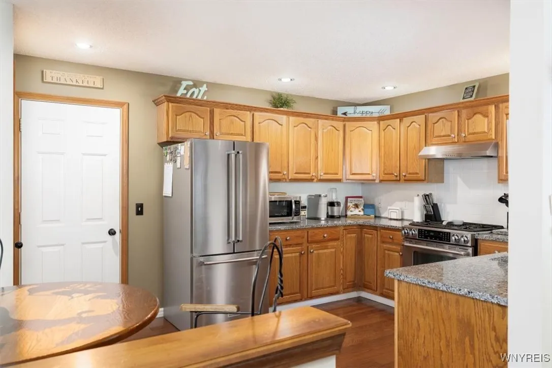 34 Westview Drive, West Seneca, New York 14224, West Seneca, New York 14224, 2 Bedrooms Bedrooms, 6 Rooms Rooms,1 BathroomBathrooms,Residential,For Sale,34 Westview Drive, West Seneca, New York 14224,B1625237
