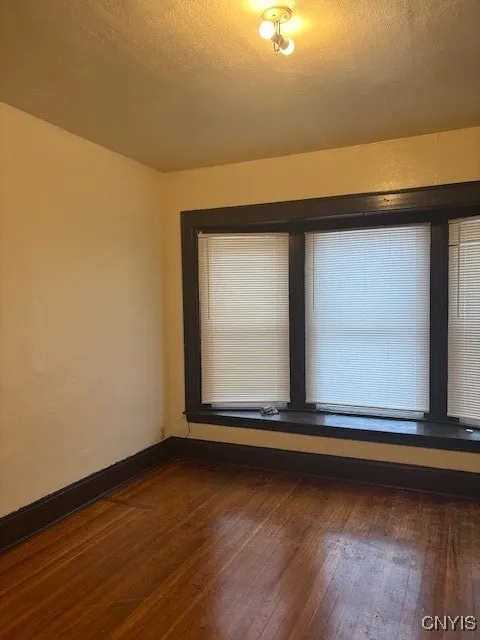1484 South State Street, Syracuse, New York 13205, Syracuse, New York 13205, 9 Bedrooms Bedrooms, ,3 BathroomsBathrooms,Residential,Closed,1484 South State Street, Syracuse, New York 13205,0,S1624986