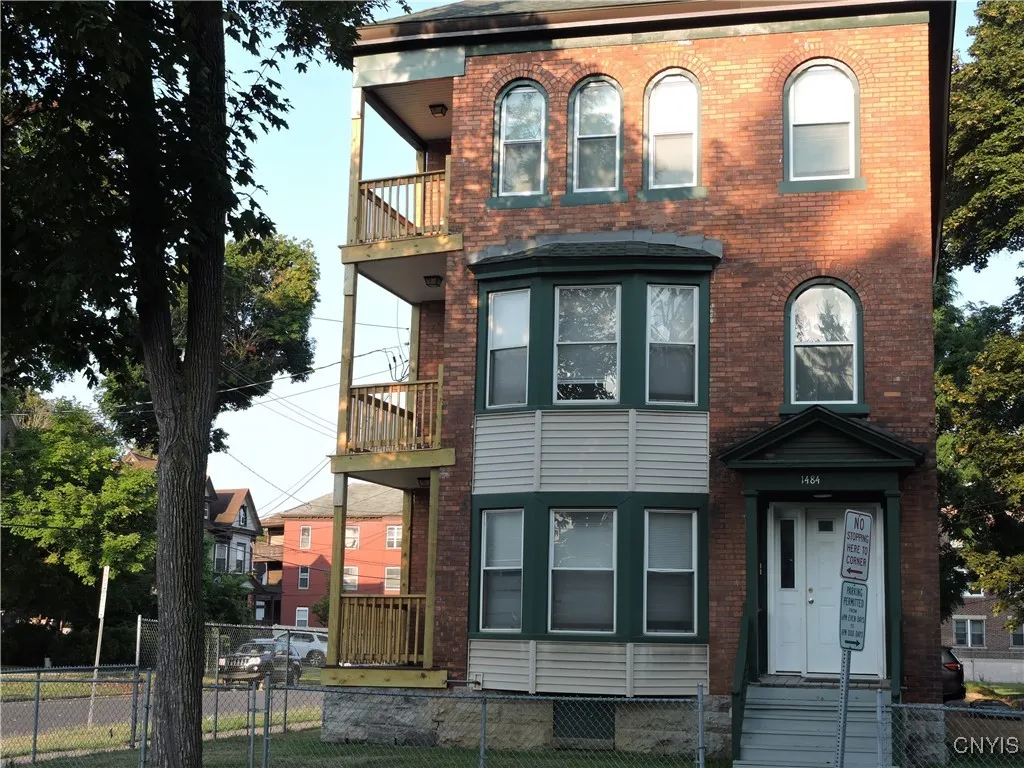 1484 South State Street, Syracuse, New York 13205, Syracuse, New York 13205, 9 Bedrooms Bedrooms, ,3 BathroomsBathrooms,Residential,Closed,1484 South State Street, Syracuse, New York 13205,0,S1624986