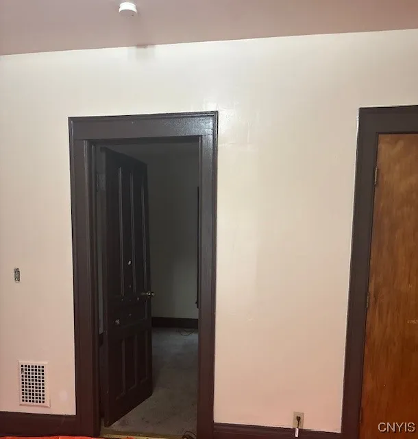 1484 South State Street, Syracuse, New York 13205, Syracuse, New York 13205, 9 Bedrooms Bedrooms, ,3 BathroomsBathrooms,Residential,Closed,1484 South State Street, Syracuse, New York 13205,0,S1624986