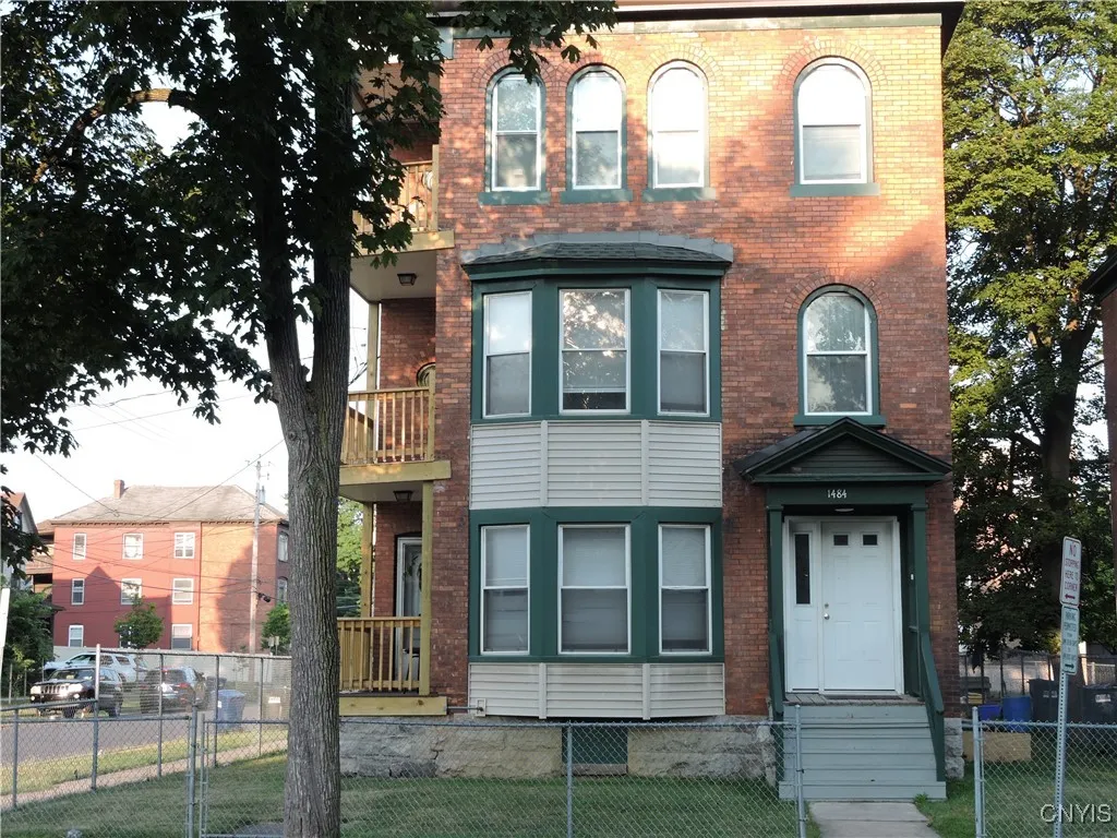1484 South State Street, Syracuse, New York 13205, Syracuse, New York 13205, 9 Bedrooms Bedrooms, ,3 BathroomsBathrooms,Residential,Closed,1484 South State Street, Syracuse, New York 13205,0,S1624986