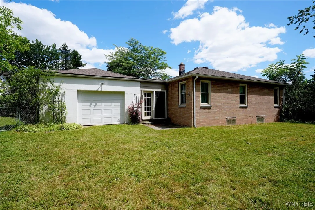 236 North Harvest Street, Amherst, New York 14221, Amherst, New York 14221, 3 Bedrooms Bedrooms, 7 Rooms Rooms,1 BathroomBathrooms,Residential,For Sale,236 North Harvest Street, Amherst, New York 14221,B1624964