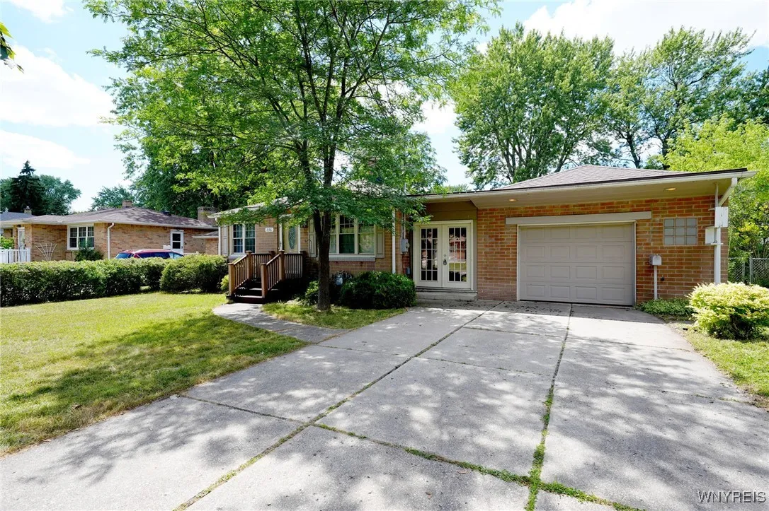 236 North Harvest Street, Amherst, New York 14221, Amherst, New York 14221, 3 Bedrooms Bedrooms, 7 Rooms Rooms,1 BathroomBathrooms,Residential,For Sale,236 North Harvest Street, Amherst, New York 14221,B1624964