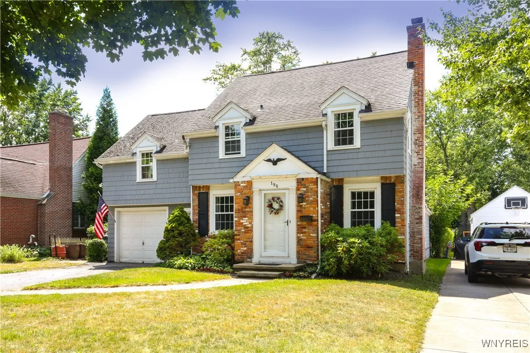 198 North Long Street, Amherst, New York 14221, Amherst, New York 14221, 4 Bedrooms Bedrooms, 9 Rooms Rooms,1 BathroomBathrooms,Residential,For Sale,198 North Long Street, Amherst, New York 14221,B1624650