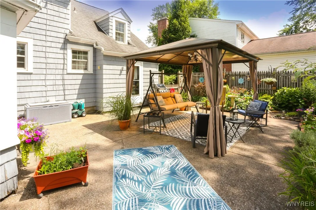Love to gather and vacation at home.  This is just perfect.  Enjoy the activates that the Village has to offer.