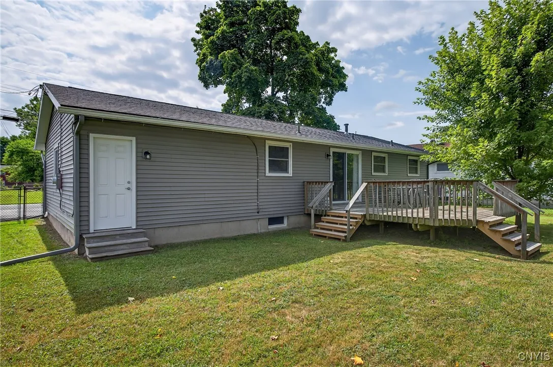 Large deck to enjoy your summer nights