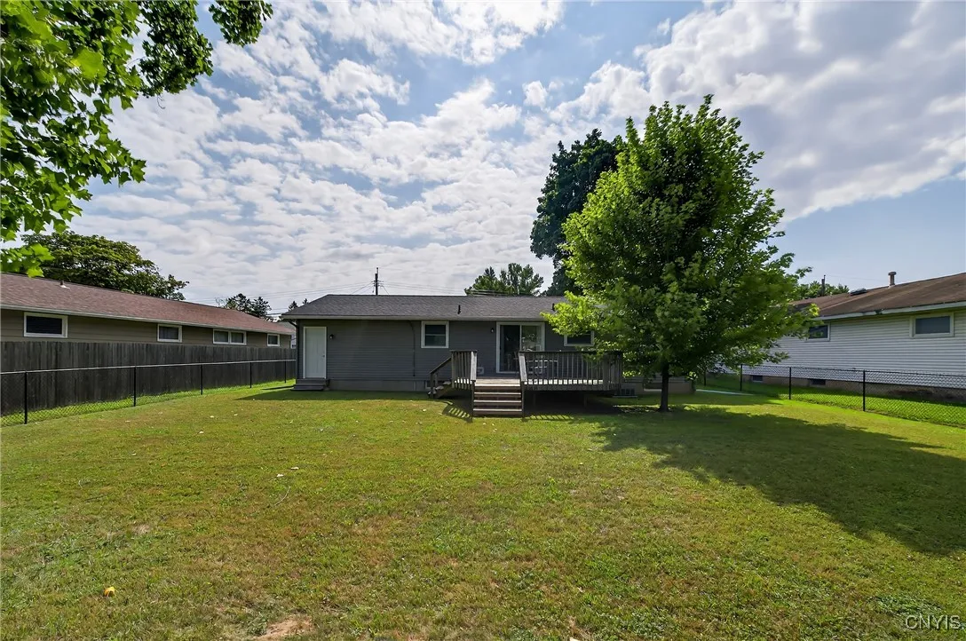 115 Wembridge Drive, Dewitt, New York 13057, De Witt, New York 13057, 3 Bedrooms Bedrooms, 7 Rooms Rooms,2 BathroomsBathrooms,Residential,Closed,115 Wembridge Drive, Dewitt, New York 13057,0,S1623465