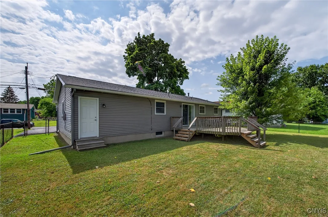 115 Wembridge Drive, Dewitt, New York 13057, De Witt, New York 13057, 3 Bedrooms Bedrooms, 7 Rooms Rooms,2 BathroomsBathrooms,Residential,Closed,115 Wembridge Drive, Dewitt, New York 13057,0,S1623465