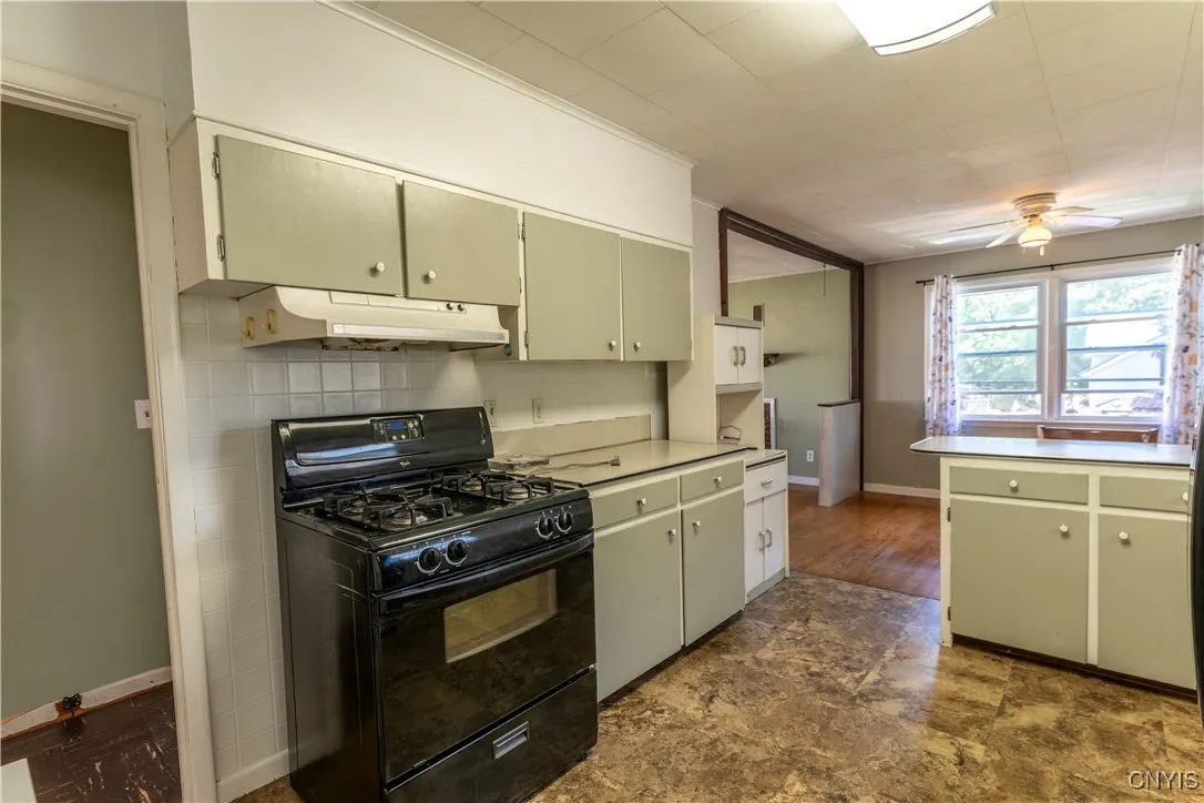 514 Academy Street, Fulton, New York 13069, Fulton, New York 13069, 3 Bedrooms Bedrooms, 8 Rooms Rooms,1 BathroomBathrooms,Residential,For Sale,514 Academy Street, Fulton, New York 13069,0,S1620206