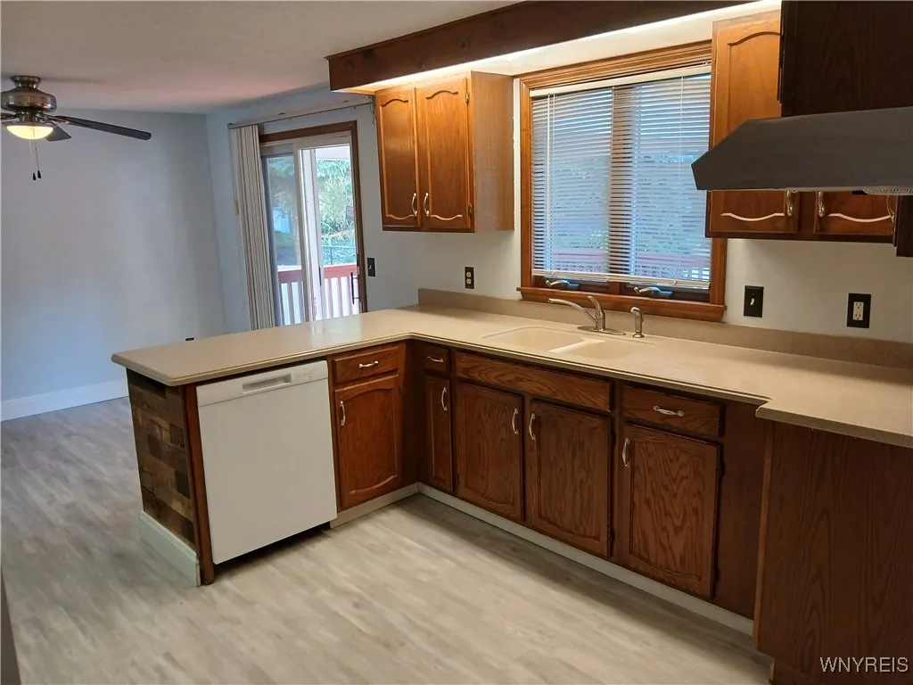 Amherst, New York 14228, 3 Bedrooms Bedrooms, 6 Rooms Rooms,1 BathroomBathrooms,Residential,For Sale,B1624791