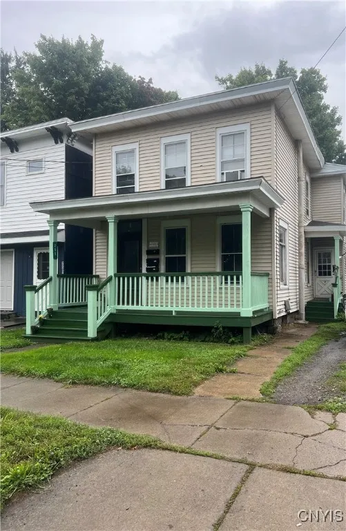 255 West 5th Street 5, Oswego, New York 13126, Oswego, New York 13126, 1 Bedroom Bedrooms, 4 Rooms Rooms,1 BathroomBathrooms,Residential Lease,For Rent,255 West 5th Street 5, Oswego, New York 13126,S1625274