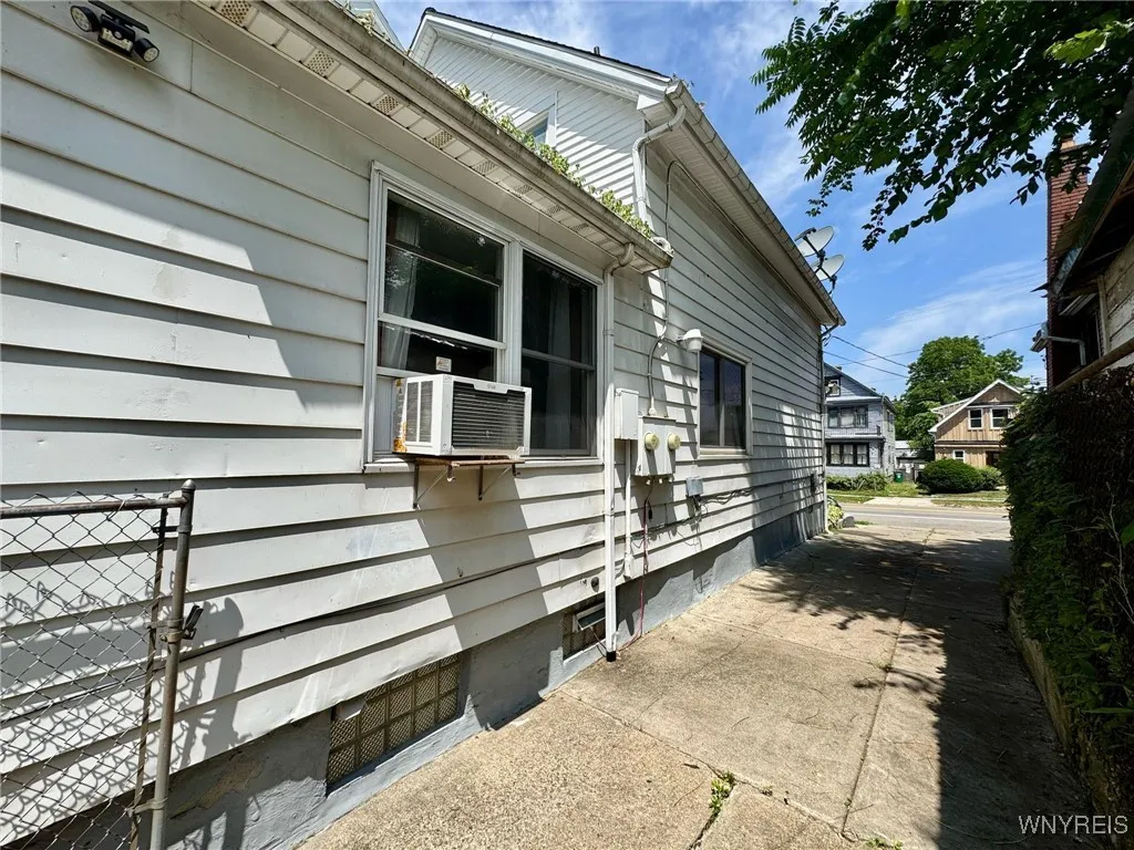 67 West Delavan Avenue South S, Buffalo, New York, Buffalo, New York 14213, 4 Bedrooms Bedrooms, ,2 BathroomsBathrooms,Residential,For Sale,67 West Delavan Avenue South S, Buffalo, New York ,B1623503