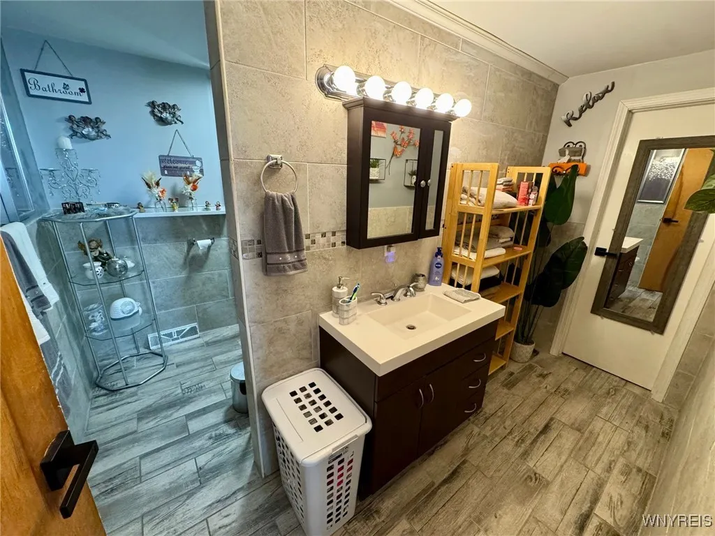 Downstairs Bathroom