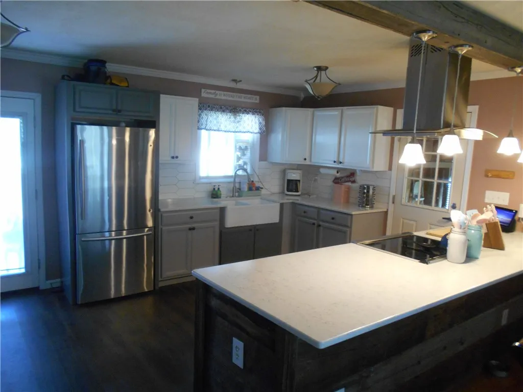 196 North Fulton Street, Auburn, New York 13021, Auburn, New York 13021, 4 Bedrooms Bedrooms, 10 Rooms Rooms,2 BathroomsBathrooms,Residential,Closed,196 North Fulton Street, Auburn, New York 13021,0,R1625290