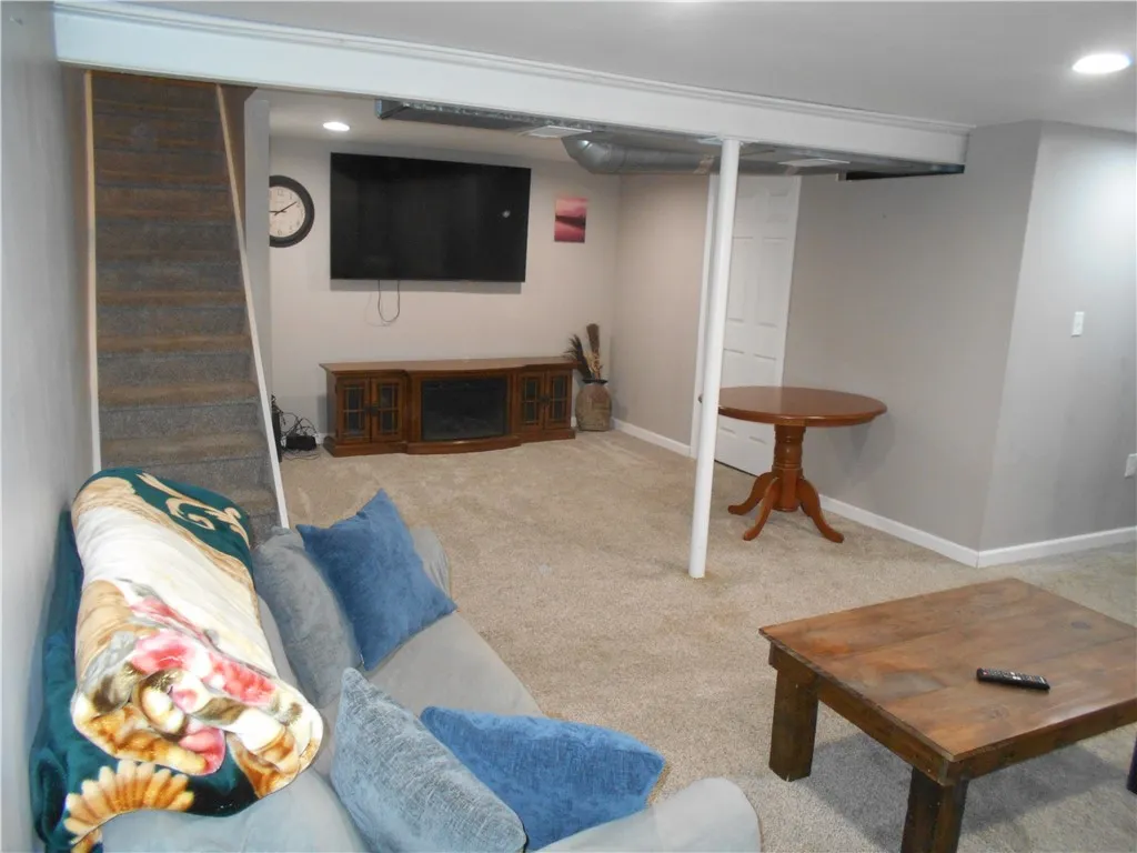 196 North Fulton Street, Auburn, New York 13021, Auburn, New York 13021, 4 Bedrooms Bedrooms, 10 Rooms Rooms,2 BathroomsBathrooms,Residential,Closed,196 North Fulton Street, Auburn, New York 13021,0,R1625290