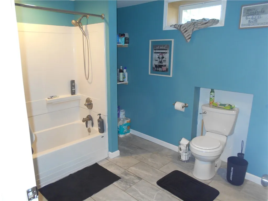 196 North Fulton Street, Auburn, New York 13021, Auburn, New York 13021, 4 Bedrooms Bedrooms, 10 Rooms Rooms,2 BathroomsBathrooms,Residential,Closed,196 North Fulton Street, Auburn, New York 13021,0,R1625290
