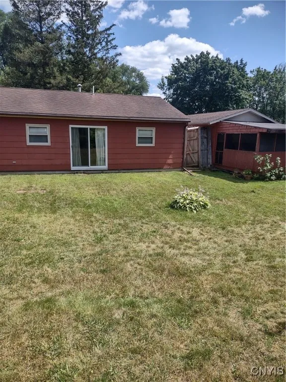 405 Briarcliff Avenue, Utica, New York 13502, Utica, New York 13502, 3 Bedrooms Bedrooms, 7 Rooms Rooms,1 BathroomBathrooms,Residential,Closed,405 Briarcliff Avenue, Utica, New York 13502,0,S1625287