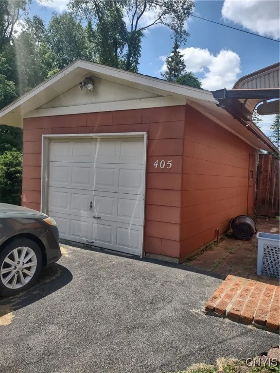 405 Briarcliff Avenue, Utica, New York 13502, Utica, New York 13502, 3 Bedrooms Bedrooms, 7 Rooms Rooms,1 BathroomBathrooms,Residential,Closed,405 Briarcliff Avenue, Utica, New York 13502,0,S1625287