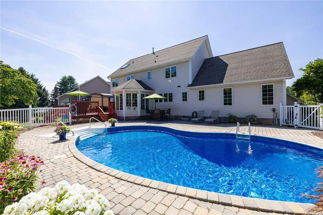 23 Saybrooke Drive, Penfield, New York 14526, Penfield, New York 14526, 4 Bedrooms Bedrooms, 9 Rooms Rooms,2 BathroomsBathrooms,Residential,Closed,23 Saybrooke Drive, Penfield, New York 14526,0,R1625037