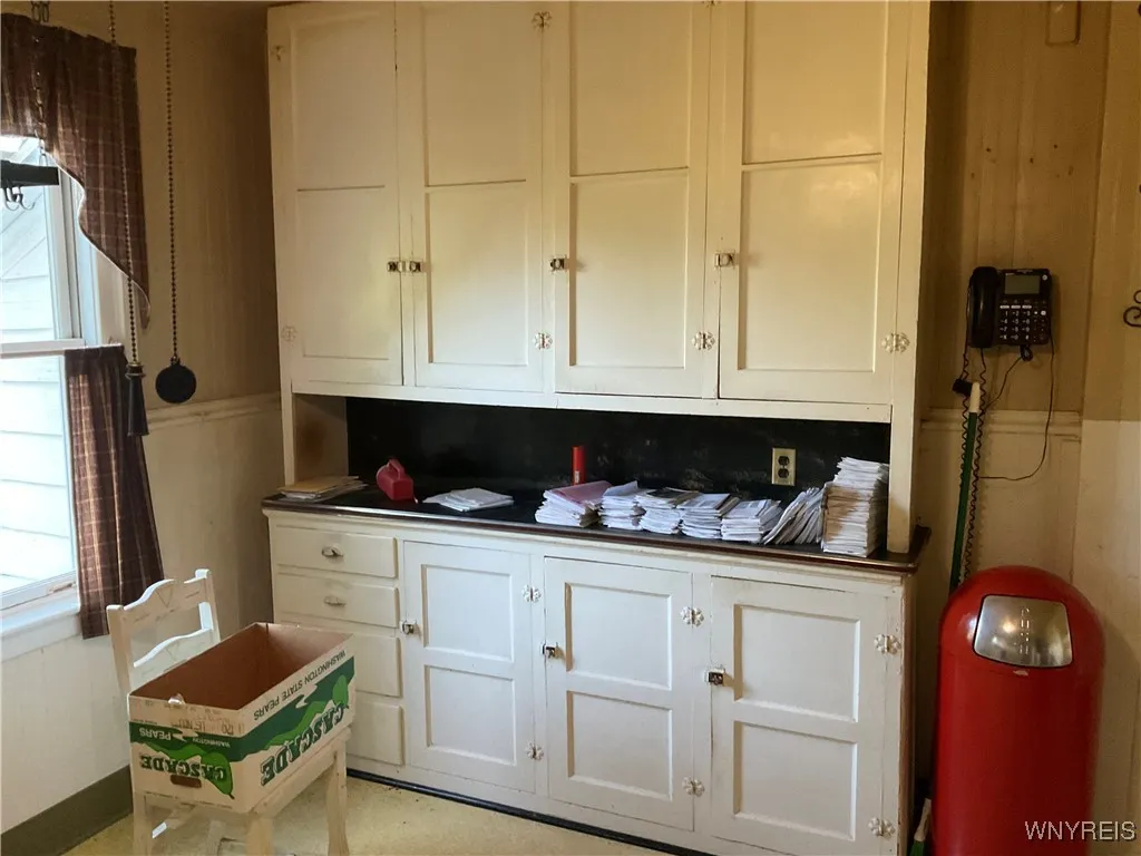 4602 Parker Road, Hamburg, New York 14075, Hamburg, New York 14075, 4 Bedrooms Bedrooms, 6 Rooms Rooms,1 BathroomBathrooms,Residential,For Sale,4602 Parker Road, Hamburg, New York 14075,B1625076