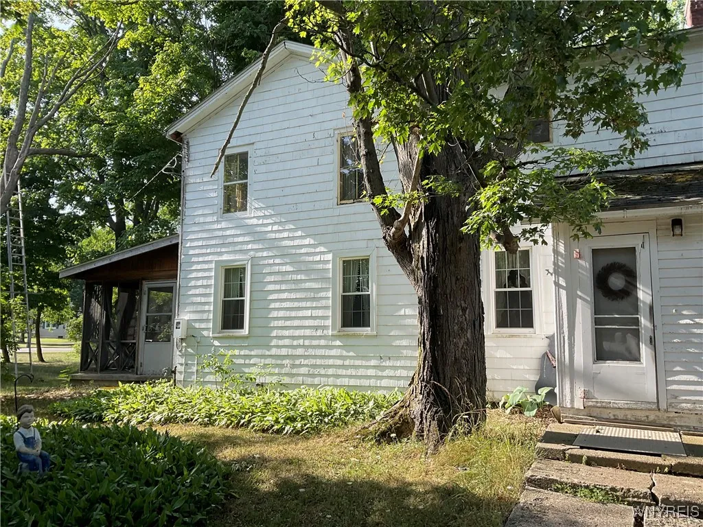 4602 Parker Road, Hamburg, New York 14075, Hamburg, New York 14075, 4 Bedrooms Bedrooms, 6 Rooms Rooms,1 BathroomBathrooms,Residential,For Sale,4602 Parker Road, Hamburg, New York 14075,B1625076