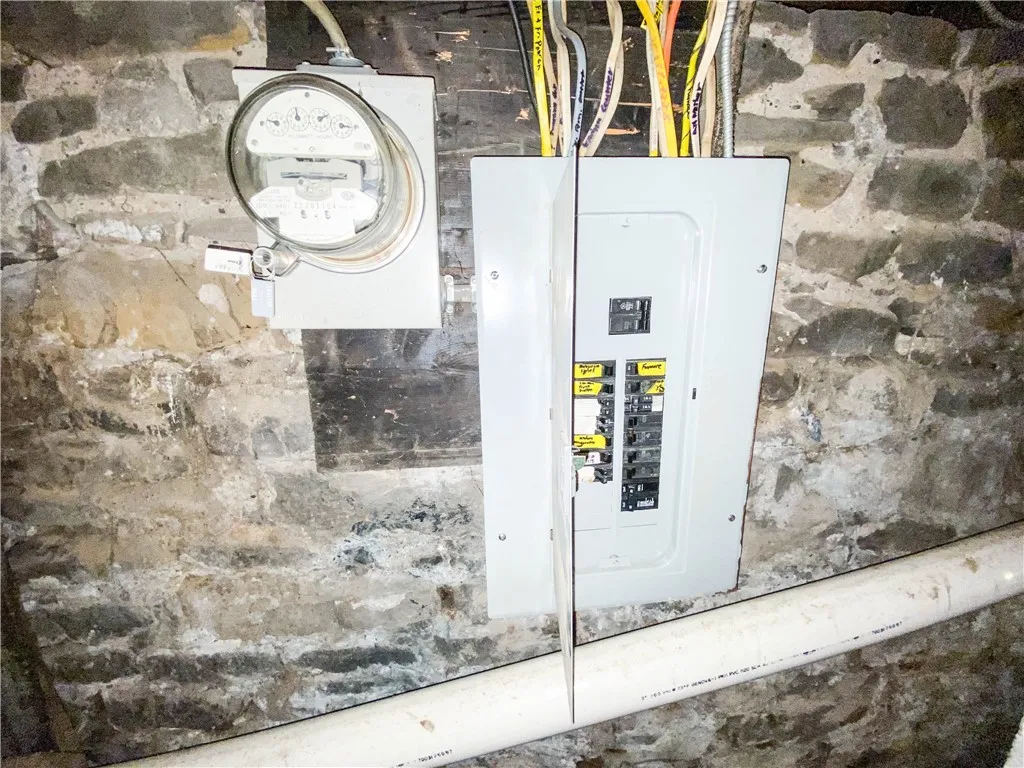 54 Leighton Avenue, Rochester, New York 14609, Rochester, New York 14609, 3 Bedrooms Bedrooms, 5 Rooms Rooms,1 BathroomBathrooms,Residential,Closed,54 Leighton Avenue, Rochester, New York 14609,0,R1625193