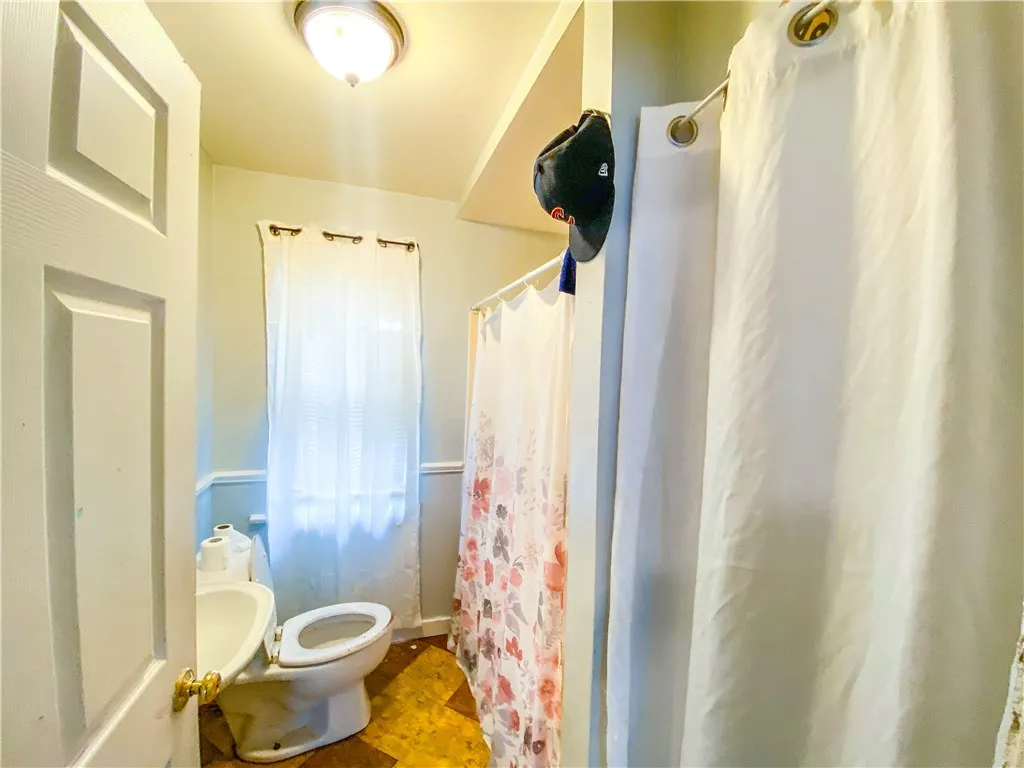 54 Leighton Avenue, Rochester, New York 14609, Rochester, New York 14609, 3 Bedrooms Bedrooms, 5 Rooms Rooms,1 BathroomBathrooms,Residential,Closed,54 Leighton Avenue, Rochester, New York 14609,0,R1625193